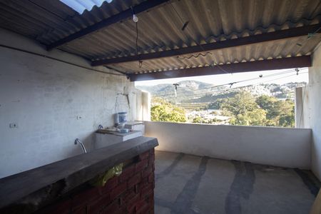 Varanda de casa à venda com 5 quartos, 55m² em Jardim Uniserve, São Paulo