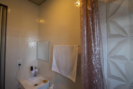 Banheiro 2 de casa à venda com 5 quartos, 55m² em Jardim Uniserve, São Paulo