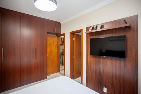 Apartamento à venda com 130m², 3 quartos e 2 vagas Apartamento à venda com 130m², 3 quartos e 2 vagasQuarto Suíte