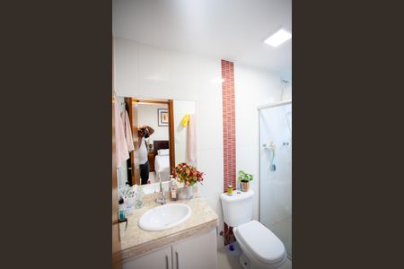 Apartamento à venda com 130m², 3 quartos e 2 vagas Apartamento à venda com 130m², 3 quartos e 2 vagasBanheiro da Suíte