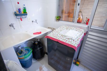 Apartamento à venda com 130m², 3 quartos e 2 vagas Apartamento à venda com 130m², 3 quartos e 2 vagasCozinha e Área de Serviço