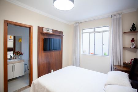 Apartamento à venda com 130m², 3 quartos e 2 vagas Apartamento à venda com 130m², 3 quartos e 2 vagasQuarto Suíte