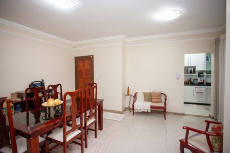 Apartamento à venda com 130m², 3 quartos e 2 vagas Apartamento à venda com 130m², 3 quartos e 2 vagasSala