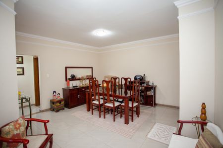 Apartamento à venda com 130m², 3 quartos e 2 vagas Apartamento à venda com 130m², 3 quartos e 2 vagasSala