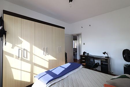 Casa à venda com 220m², 4 quartos e 1 vagaQuarto 2
