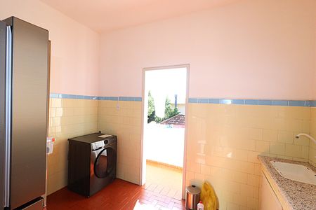 Casa à venda com 220m², 4 quartos e 1 vagaCozinha