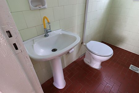 Casa à venda com 220m², 4 quartos e 1 vagaBanheiro 2