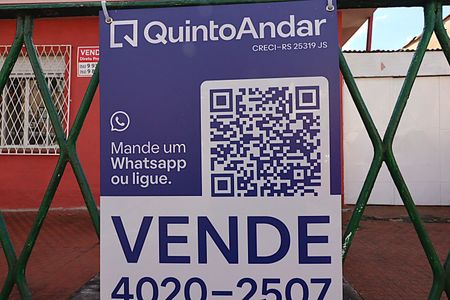 Casa à venda com 220m², 4 quartos e 1 vagaPlaca