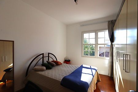 Casa à venda com 220m², 4 quartos e 1 vagaQuarto 2
