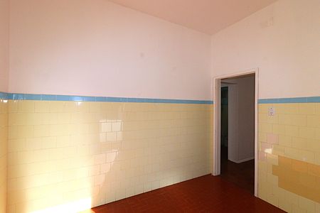 Casa à venda com 220m², 4 quartos e 1 vagaÁrea de serviço