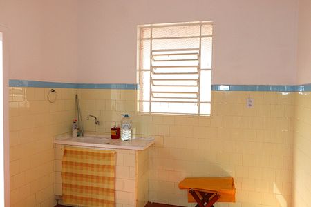 Casa à venda com 220m², 4 quartos e 1 vagaÁrea de serviço