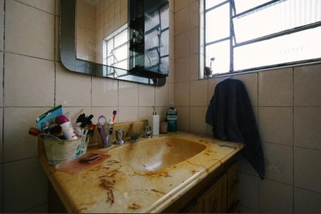Casa à venda com 275m², 5 quartos e 2 vagasCasa 1 - Banheiro Suíte 1