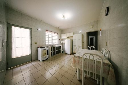 Casa à venda com 275m², 5 quartos e 2 vagasCasa 2 - Cozinha