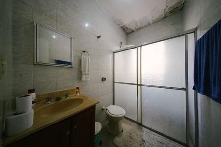 Casa à venda com 275m², 5 quartos e 2 vagasCasa 2 - Banheiro