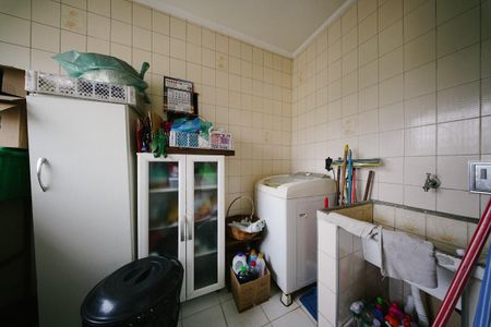 Casa à venda com 275m², 5 quartos e 2 vagasCasa 1 - Área de Serviço