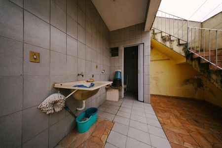 Casa à venda com 275m², 5 quartos e 2 vagasCasa 2 - Área de Serviço