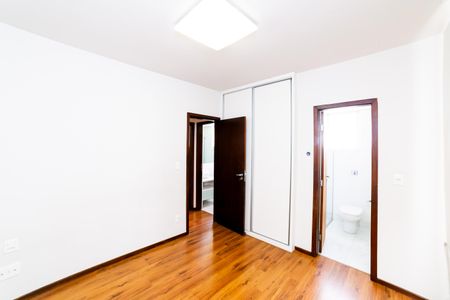 Apartamento para alugar com 100m², 3 quartos e 2 vagasSuíte
