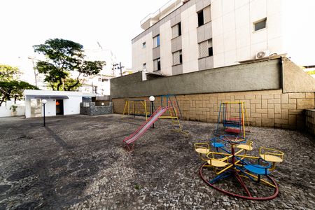 Apartamento para alugar com 100m², 3 quartos e 2 vagasÁrea comum - Playground