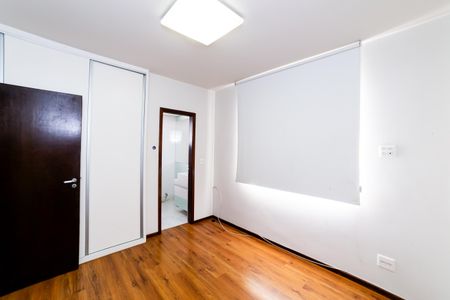 Apartamento para alugar com 100m², 3 quartos e 2 vagasSuíte