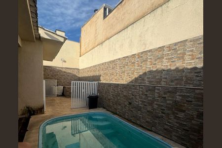 Casa de condomínio para alugar com 100m², 3 quartos e 1 vagaPiscina