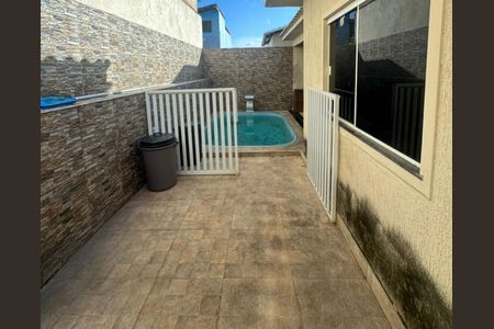Casa de condomínio para alugar com 100m², 3 quartos e 1 vagaPiscina