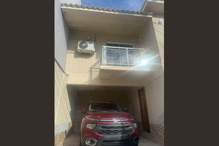 Casa de condomínio para alugar com 100m², 3 quartos e 1 vagaFachada