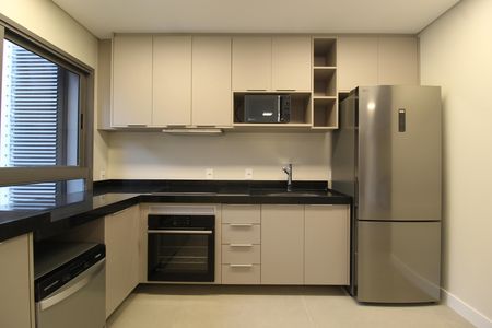 Cozinha de apartamento para alugar com 3 quartos, 120m² em Vila Nova Conceição, São Paulo