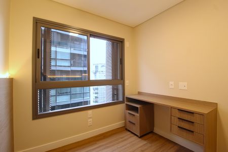 Quarto 1 de apartamento para alugar com 3 quartos, 120m² em Vila Nova Conceição, São Paulo