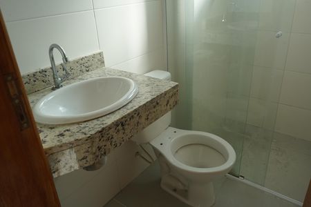 Banheiro de apartamento para alugar com 1 quarto, 35m² em Vila Esperança, São Paulo