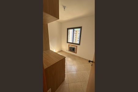 Quarto de apartamento para alugar com 2 quartos, 70m² em Barra da Tijuca, Rio de Janeiro