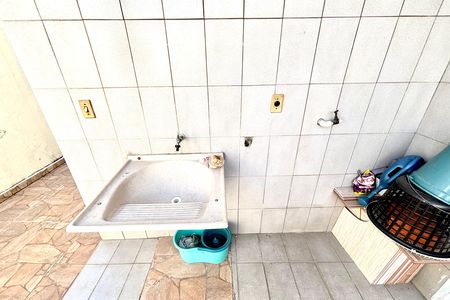 Área de Serviço de casa à venda com 3 quartos, 90m² em Vila Londrina, São Paulo