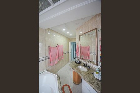 Casa para alugar com 158m², 3 quartos e 3 vagasBanheiro da Suíte