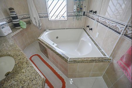 Casa para alugar com 158m², 3 quartos e 3 vagasBanheiro da Suíte