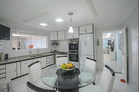 Casa para alugar com 158m², 3 quartos e 3 vagasCozinha