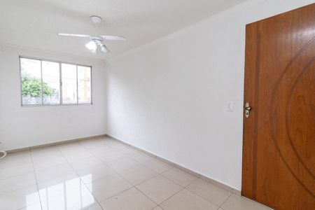 Sala de apartamento para alugar com 2 quartos, 50m² em Vila Silvia, São Paulo