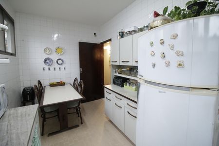 Casa à venda com 340m², 3 quartos e sem vagaCozinha