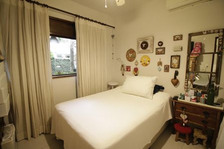 Casa à venda com 340m², 3 quartos e sem vagaQuarto 1