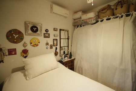 Quarto 1 de casa à venda com 3 quartos, 340m² em Jacarepaguá, Rio de Janeiro