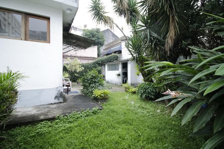 Quintal de casa à venda com 3 quartos, 340m² em Jacarepaguá, Rio de Janeiro