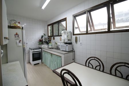 Casa à venda com 340m², 3 quartos e sem vagaCozinha