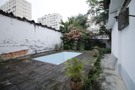 Casa à venda com 340m², 3 quartos e sem vagaPiscina