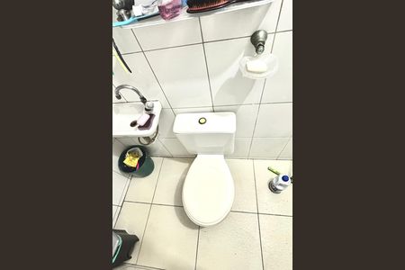 Banheiro 1 de casa à venda com 3 quartos, 120m² em Cangaiba, São Paulo