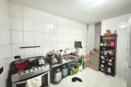 Cozinha  de casa à venda com 3 quartos, 120m² em Cangaiba, São Paulo