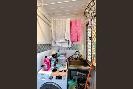 Apartamento à venda com 80m², 2 quartos e 1 vaga Apartamento à venda com 80m², 2 quartos e 1 vagaCozinha e Área de Serviço