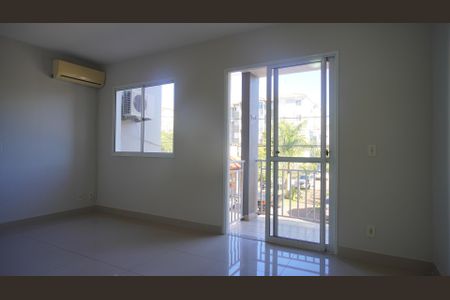 Sala  de apartamento para alugar com 3 quartos, 73m² em Humaitá, Porto Alegre