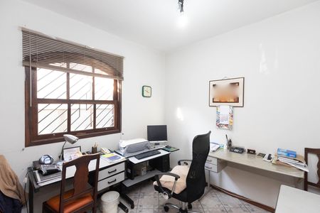 Casa à venda com 300m², 7 quartos e 5 vagas Casa à venda com 300m², 7 quartos e 5 vagasQuarto 1