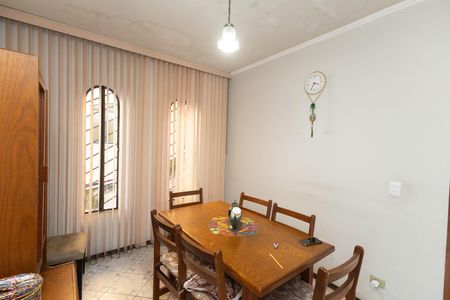 Casa à venda com 300m², 7 quartos e 5 vagas Casa à venda com 300m², 7 quartos e 5 vagasSala de Jantar