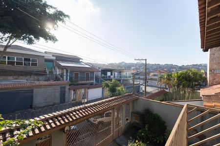 Casa à venda com 300m², 7 quartos e 5 vagas Casa à venda com 300m², 7 quartos e 5 vagasVaranda