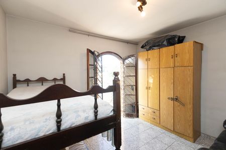 Casa à venda com 300m², 7 quartos e 5 vagas Casa à venda com 300m², 7 quartos e 5 vagasQuarto 3