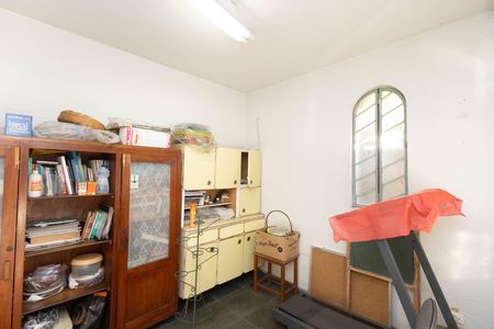 Casa à venda com 300m², 7 quartos e 5 vagas Casa à venda com 300m², 7 quartos e 5 vagasQuarto 6